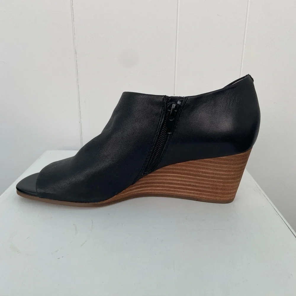 Lucky Brand Black Open Toe Leather Wedges - Picture 6 of 8